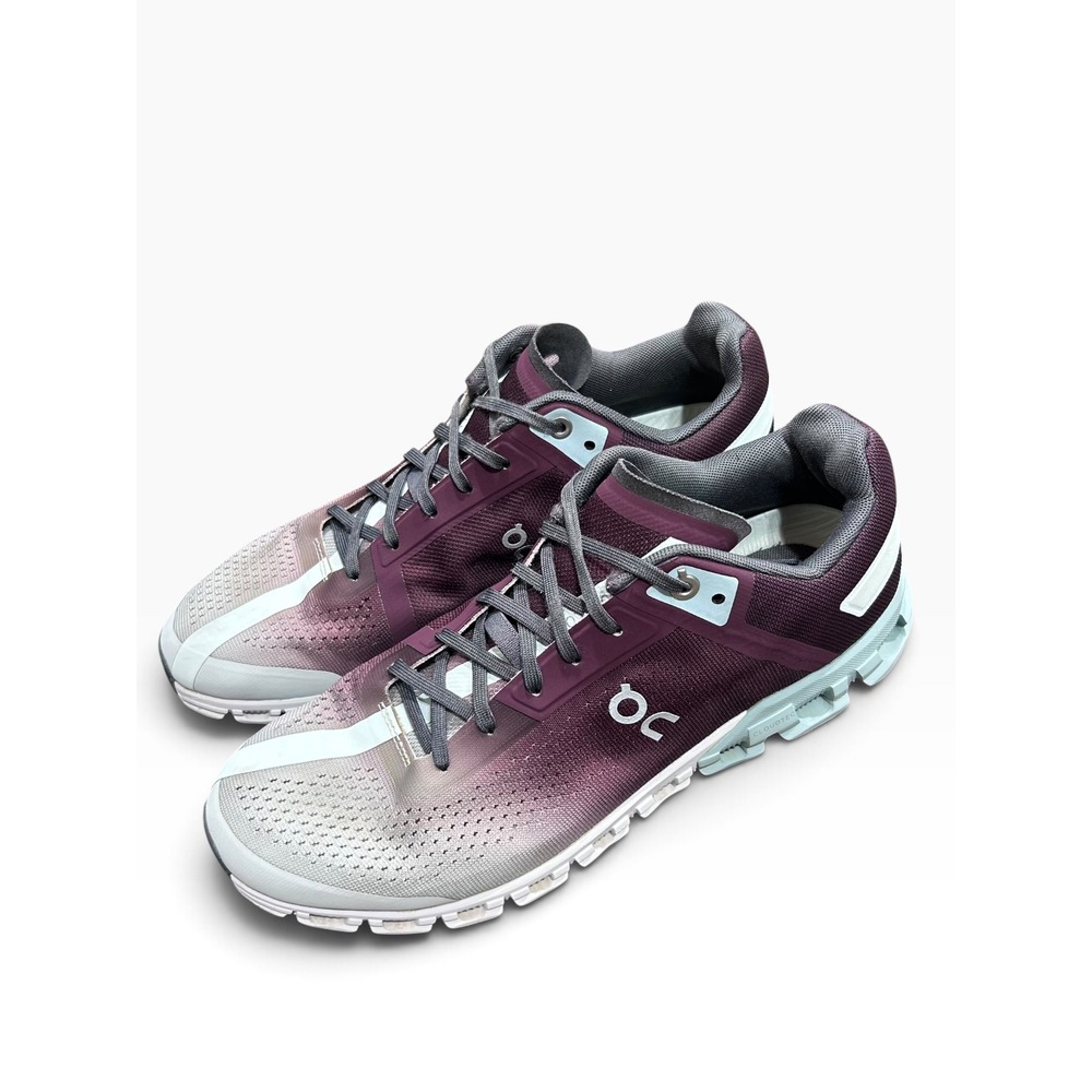 ON Cloud Women's CLOUDFLOW Running Shoes Size 9.5 Sneakers Burgundy / Gray